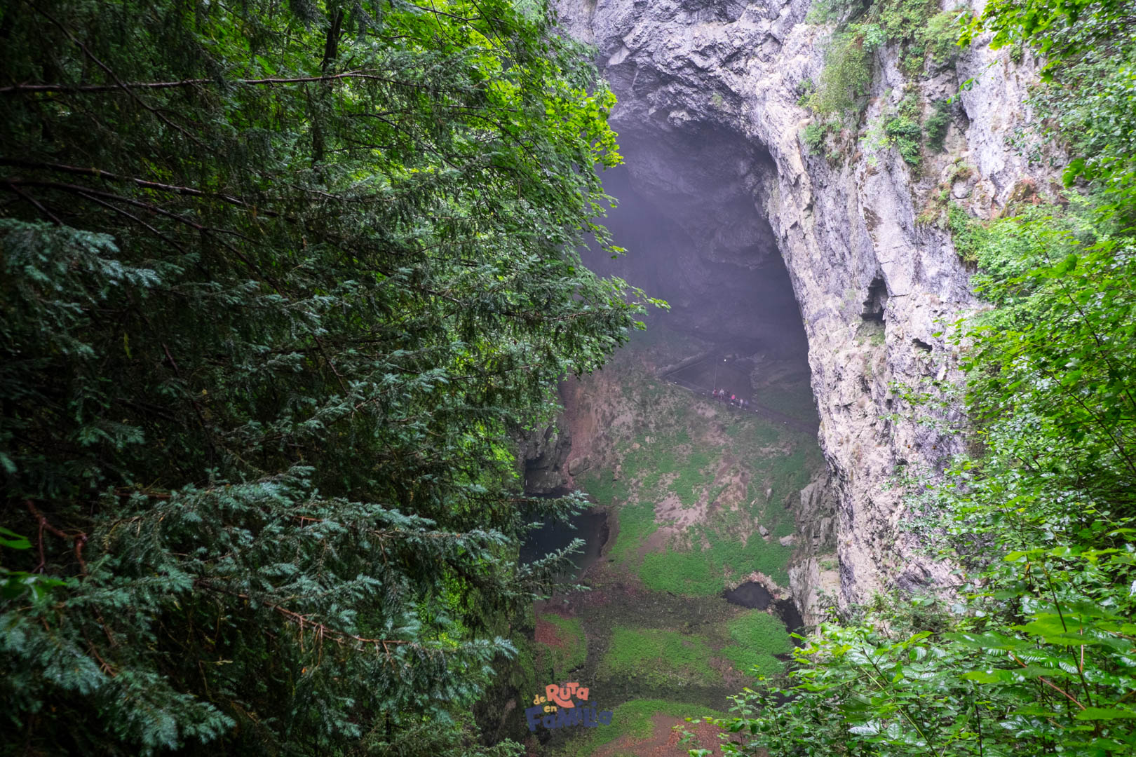 abismo_machoca_karst_moravia_derutaenfamilia_005 Abismo de Machoca en el Karst de Moravia