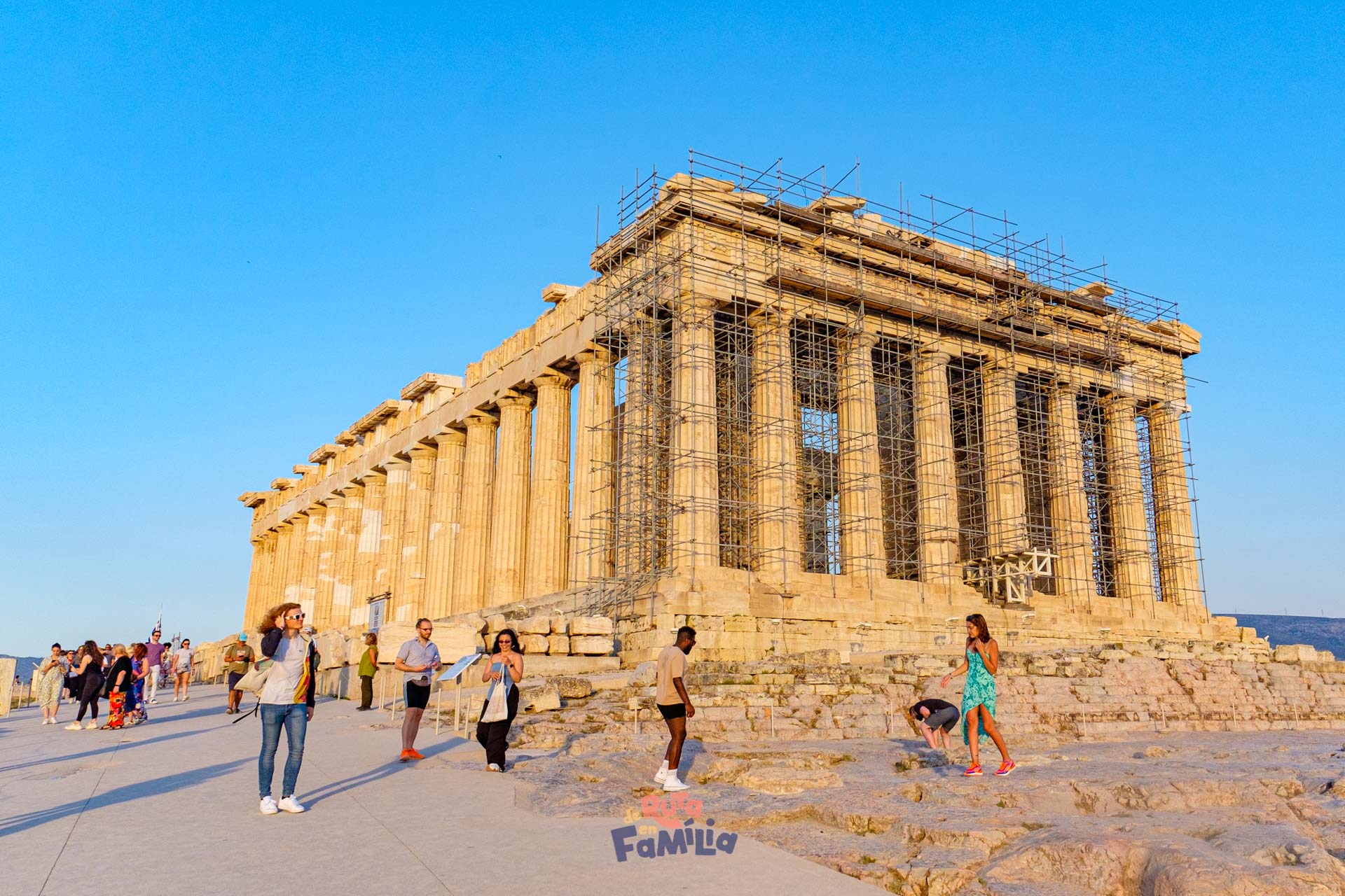 acropolis_atenas_derutaenfamilia_012 El Partenón, Acrópolis de Atenas