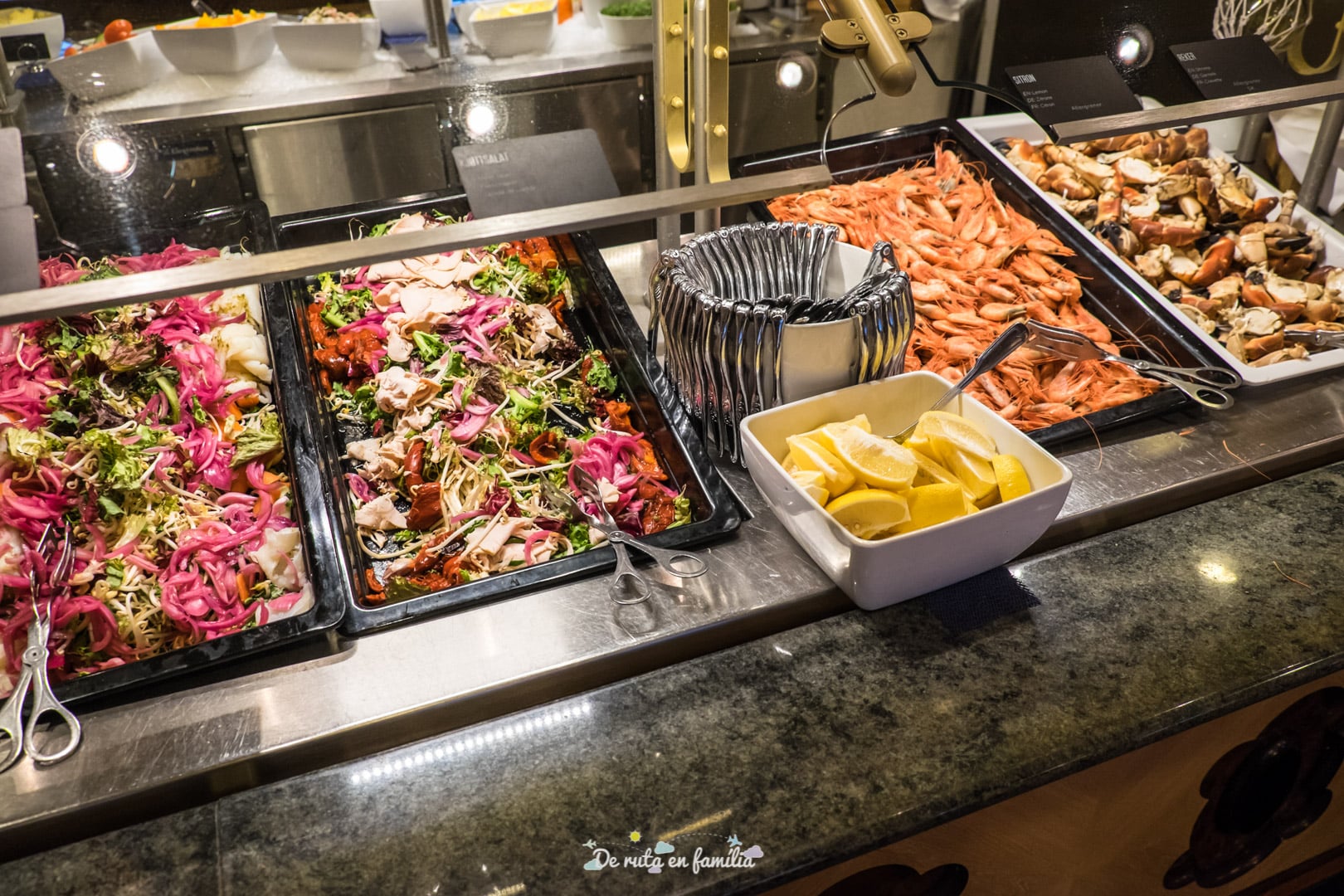 ir de tromso a las islas lofoten con el barco hurtigruten