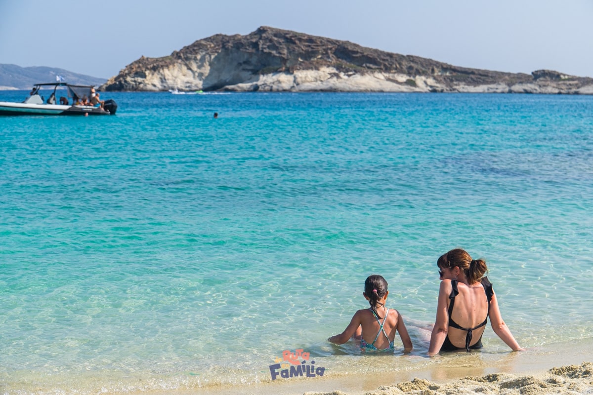 kimolos_grecia_derutaenfamilia_020 Prassa Beach (Agios Georgios) en Kímolos