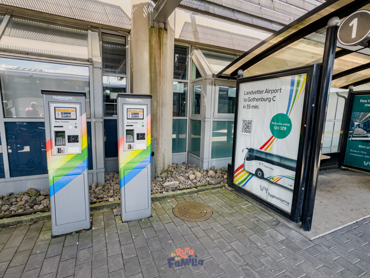 maquinas_de_billetes_a_gotemburgo_derutaenfamilia Máquinas para comprar billetes del autobús entre el aeropuerto de Landvetter y Gotemburgo