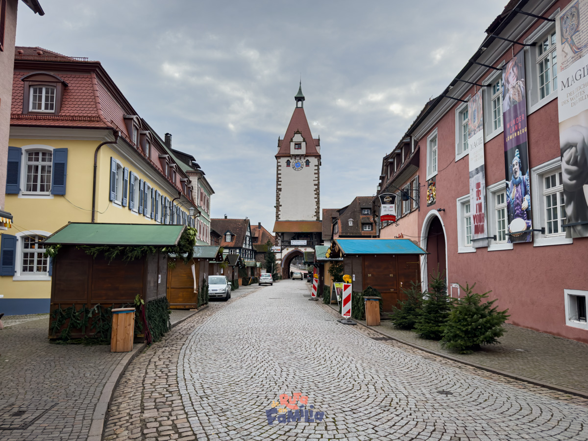 Casetes del mercat de Nadal de Gengenbach abans de l'obertura