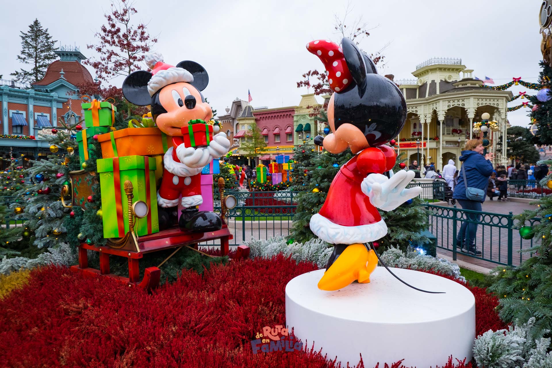 navidad_disneyland_paris_derutaenfamilia_003 Decoración navideña en Disneyland París