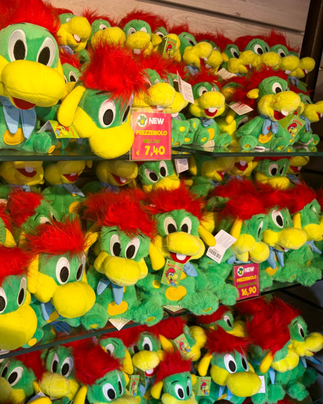 peluche-prezzemolo-gardaland Peluches de Prezzemolo en tienda de souvenirs de Gardaland