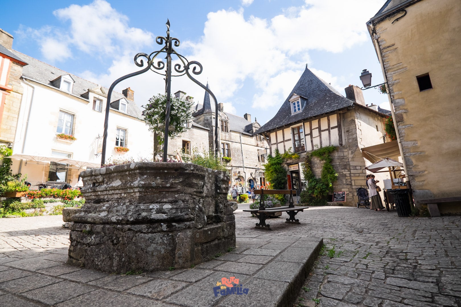rochefort_bretana_francesa_derutaenfamilia Pueblos bonitos de la Bretaña francesa: Rochefort-en-terre